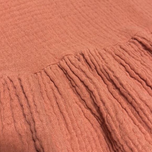 Coral/pink peplum top size small - Picture 3 of 3